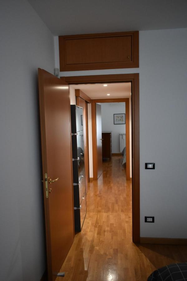 House Promenade Santa Giulia Apartment Милано Екстериор снимка