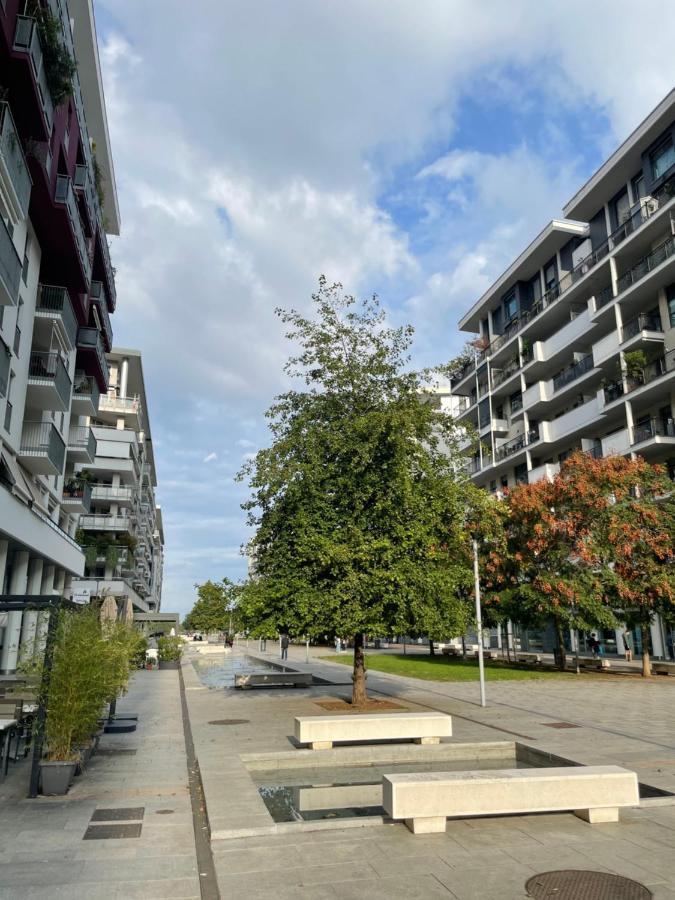 House Promenade Santa Giulia Apartment Милано Екстериор снимка