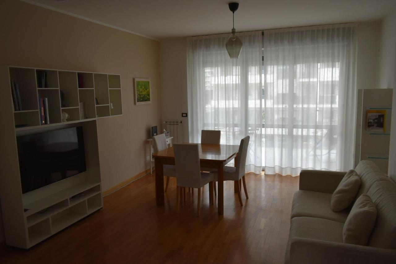 House Promenade Santa Giulia Apartment Милано Екстериор снимка